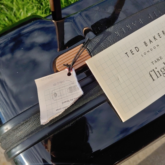 Ted Baker London 24" Rolling Spinner Suitcase - Picture 4 of 8